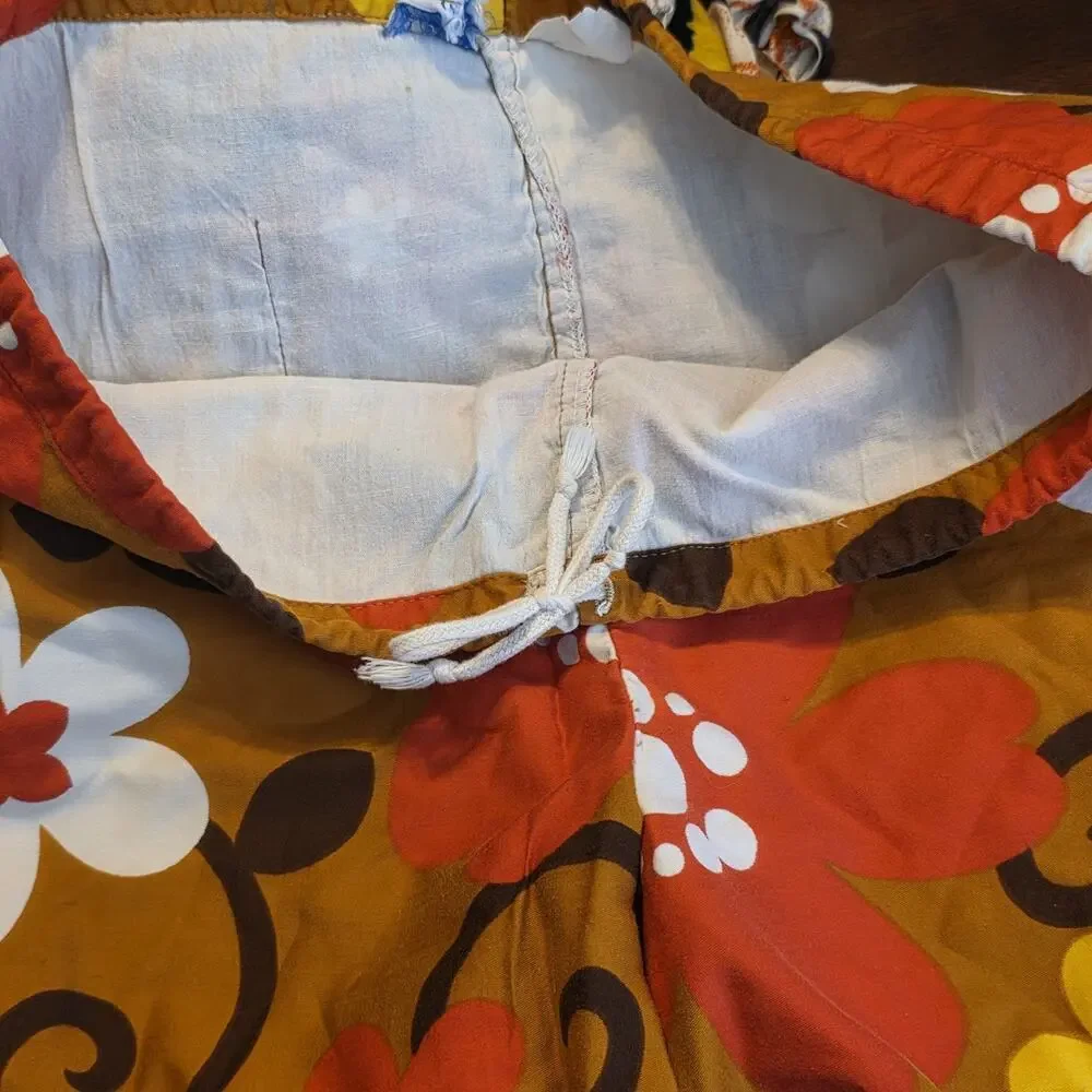 Vintage 60s Cal Surf Swim Trunks, Floral Flower Power Surf Shorts - 32